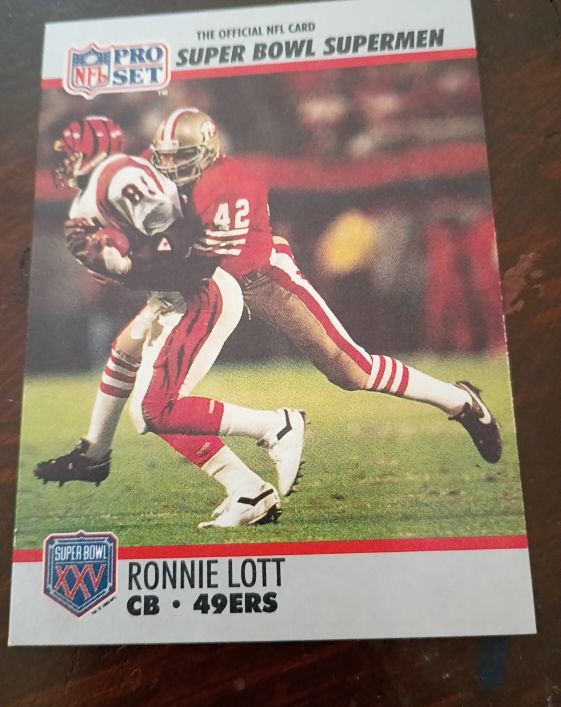 1990 Pro Set Super Bowl XXV #105 Ronnie Lott — front