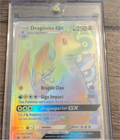 2018 Pokémon TCG SM156 Dragonite GX — front