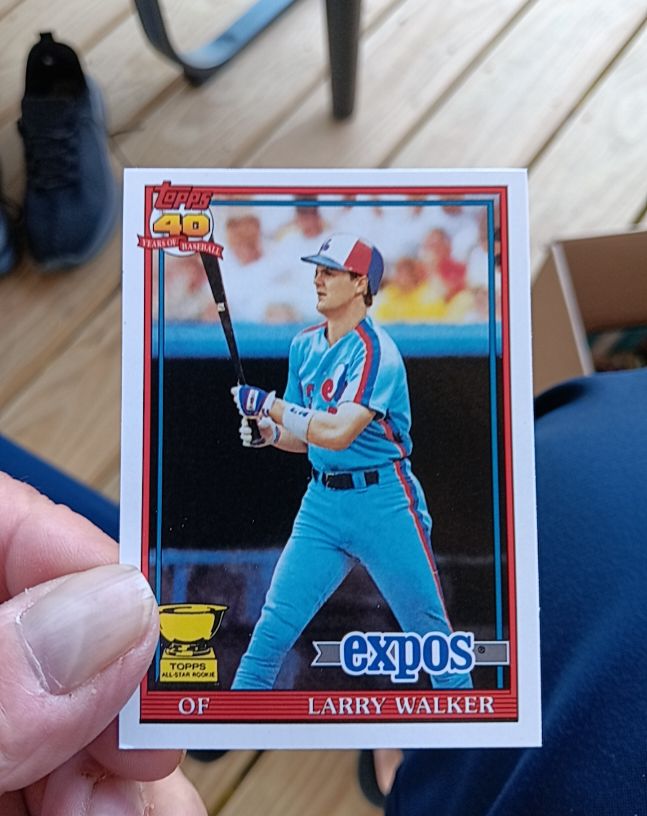 1991 Topps #339 Larry Walker — front