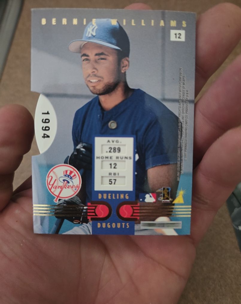 1997 Pinnacle Inside Dueling Dugouts #12 Bernie Williams — front