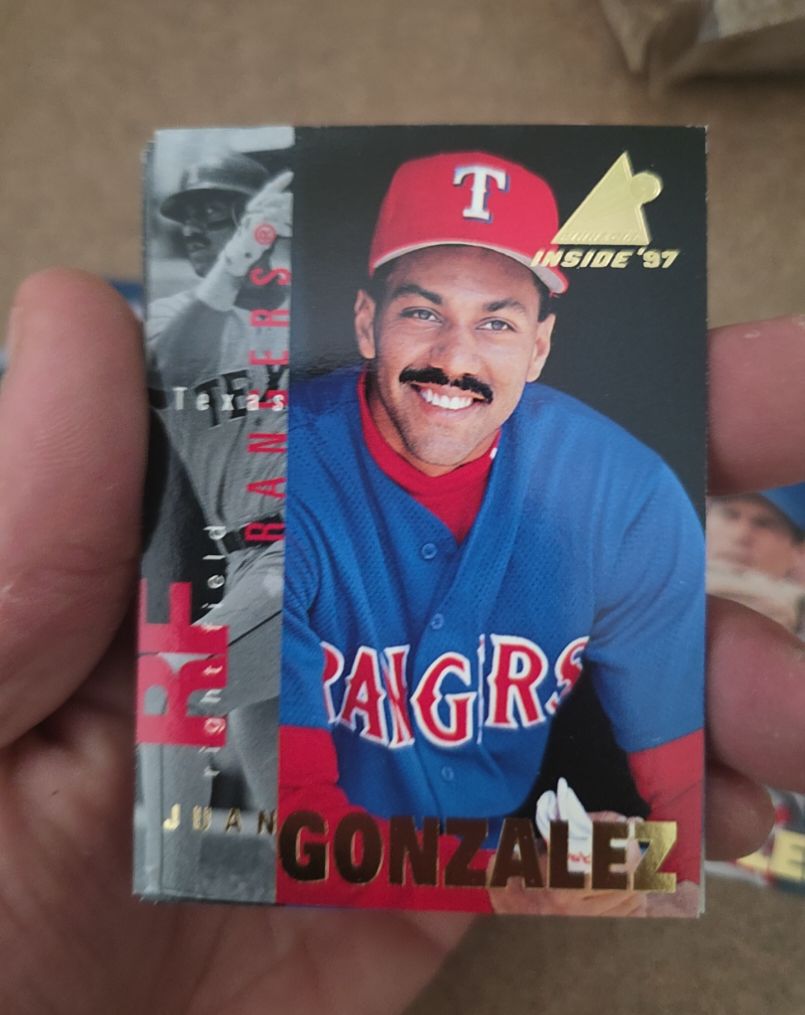 1997 Pinnacle Inside #4 Juan Gonzalez — front