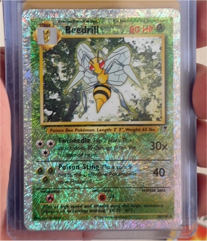 1999 Pokémon Base Set #17 Beedrill — front