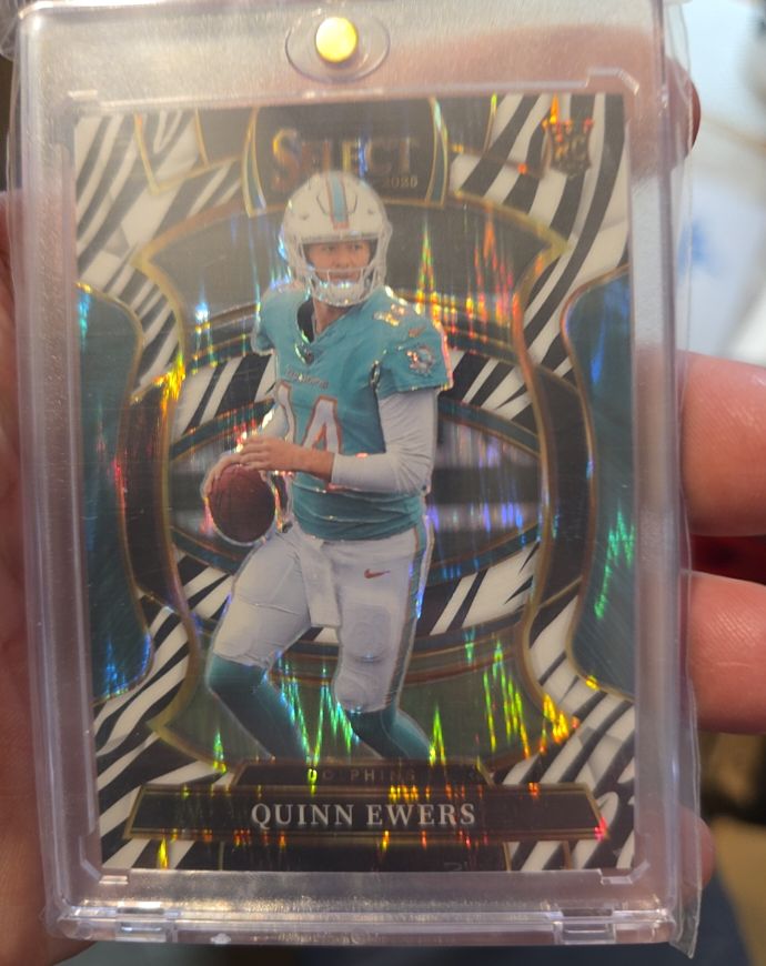 2025 Panini Select #82 Quinn Ewers Zebra Prizm Concourse — front