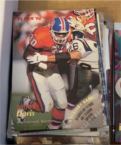 1996 Fleer #39 Terrell Davis — front