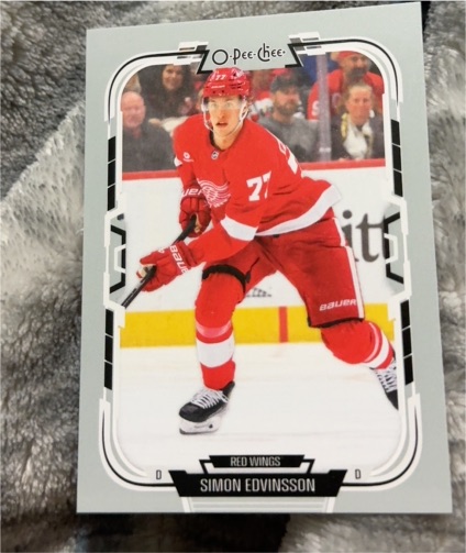 2025-26 O-Pee-Chee #372 Simon Edvinsson — front