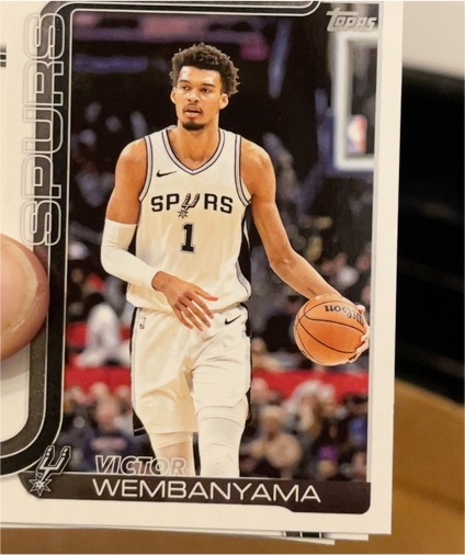 2025-26 Topps Flagship #195 Victor Wembanyama — front