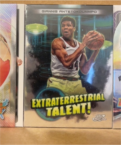 2023-24 Topps Cosmic Chrome #ET-8 Giannis Antetokounmpo Extraterrestrial Talent — front