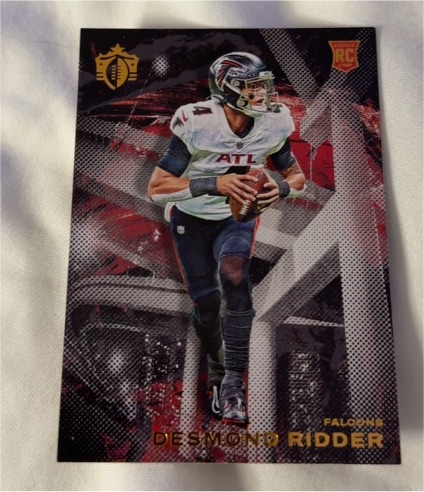 2022 Panini Chronicles Gridiron Kings #GK-4 Desmond Ridder — front