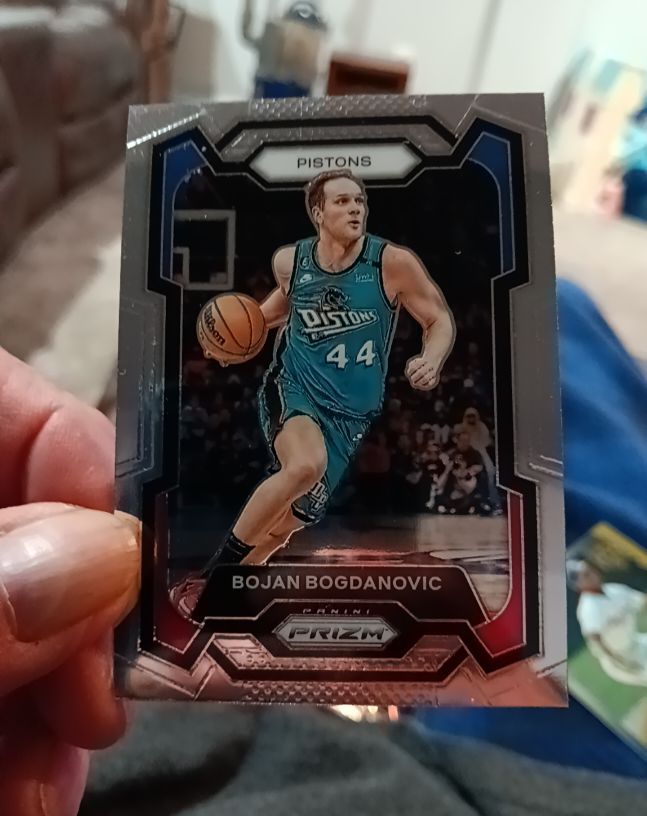 2023-24 Panini Prizm #44 Bojan Bogdanovic — front