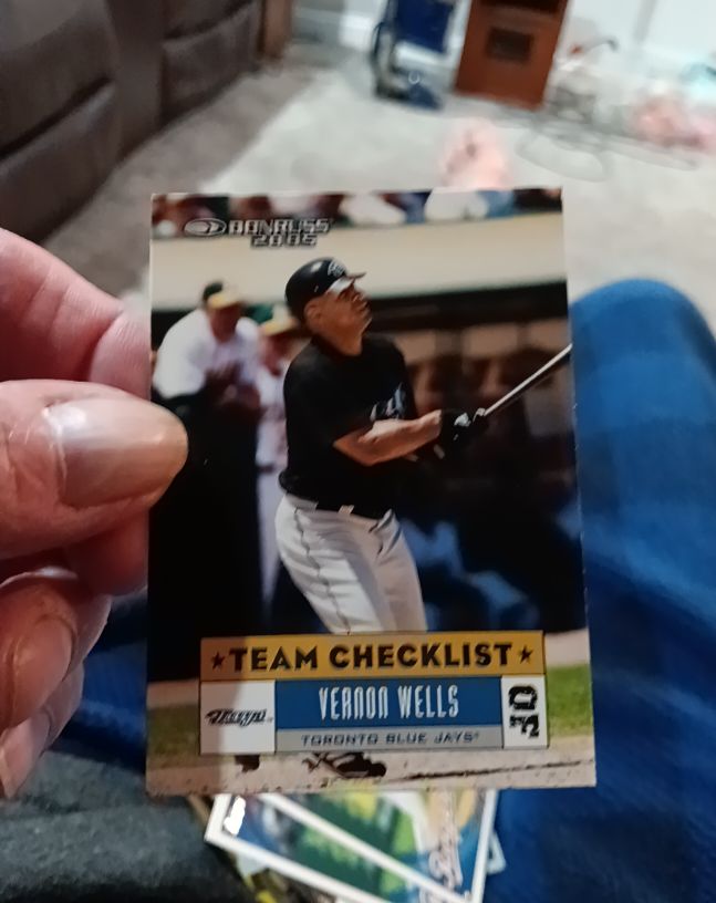 2005 Donruss #400 Vernon Wells — front