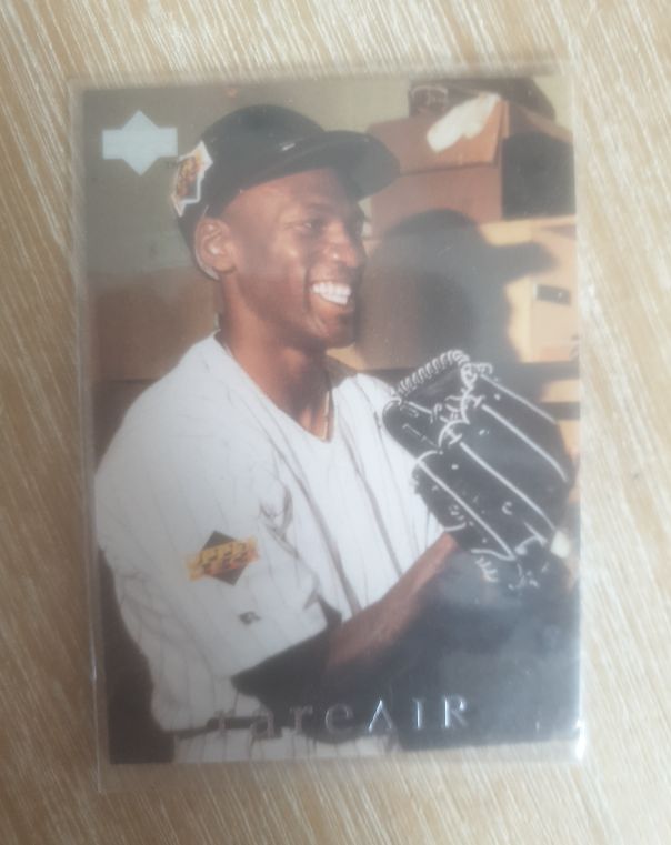 1994 Upper Deck Rare Air #38 Michael Jordan — front