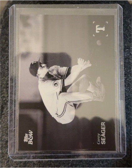 2025 Topps Black & White #089 Corey Seager — front