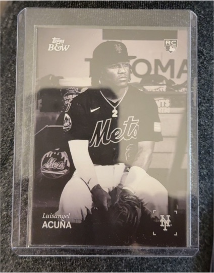 2025 Topps Black & White #15 Luisangel Acuna — front