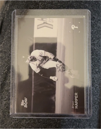 2025 Topps Black & White #042 Bryce Harper — front