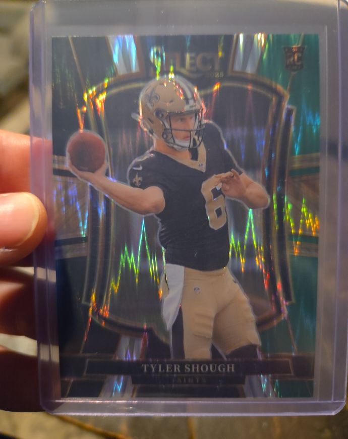 2025 Panini Select #141 Tyler Shough Premier Level Prizm Rookie — front