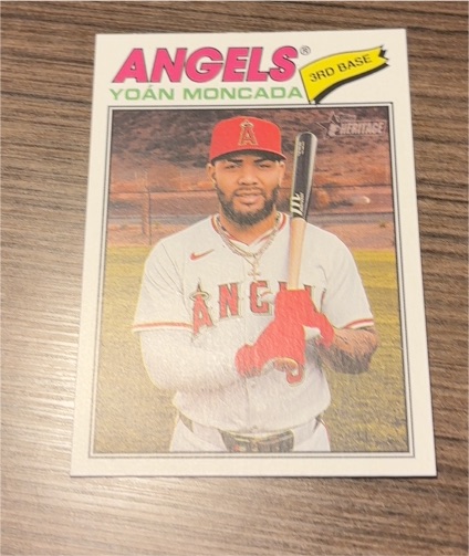 2025 Topps Heritage #689 Yoán Moncada — front