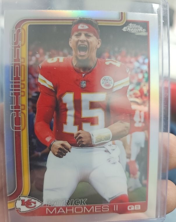 2025 Topps Chrome #148 Patrick Mahomes II — front