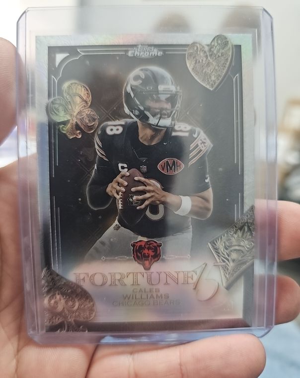 2025 Topps Chrome Fortune 15 #F15-16 Caleb Williams — front