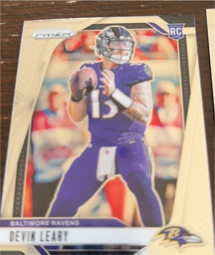 2024 Panini Prizm #327 Devin Leary — front