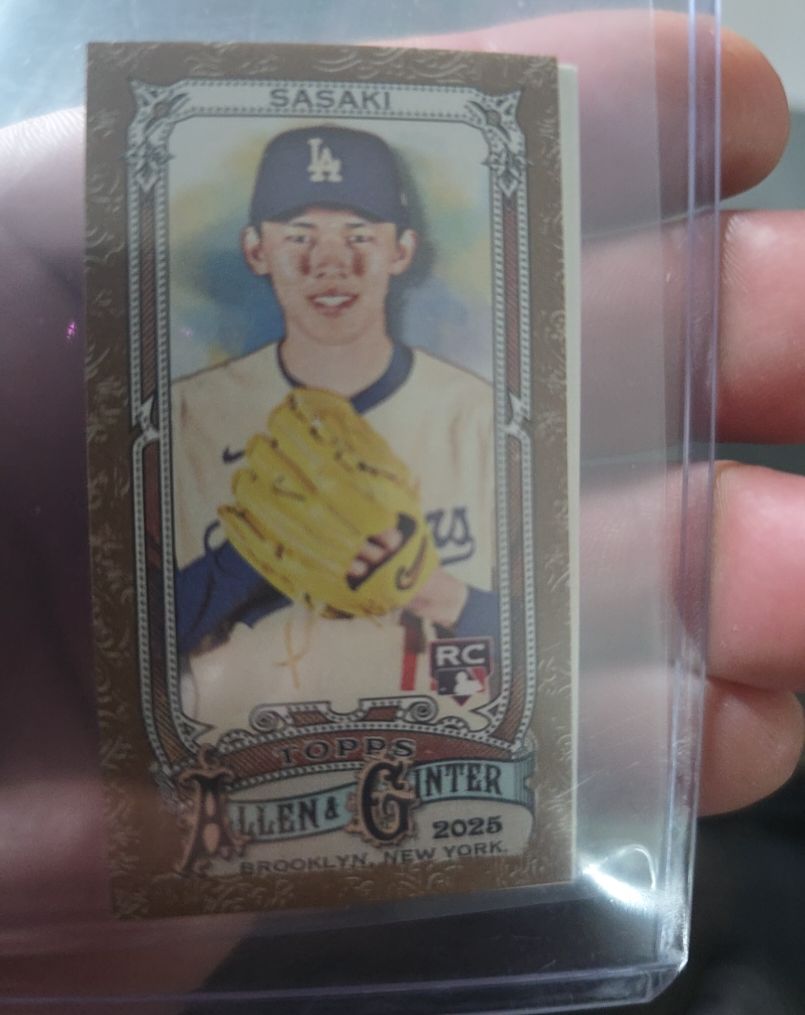 2025 Topps Allen & Ginter #92 Roki Sasaki — front