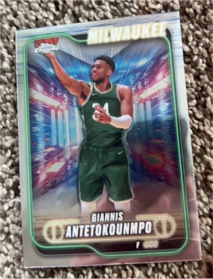 2024-25 Topps Chrome #41 Giannis Antetokounmpo — front