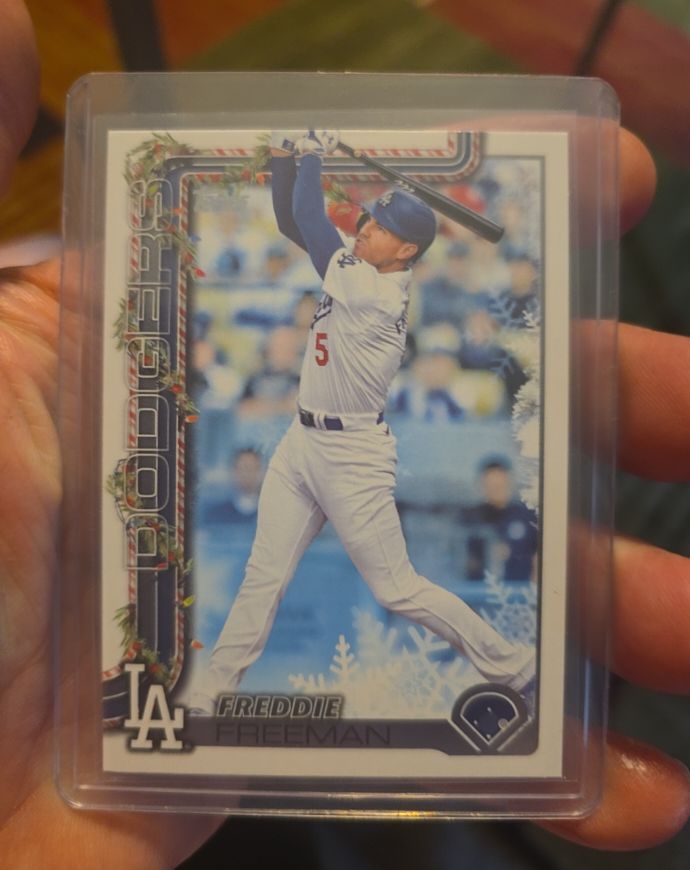 2025 Topps Holiday #H12 Freddie Freeman — front