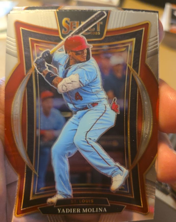 2025 Panini Select #27 Yadier Molina — front