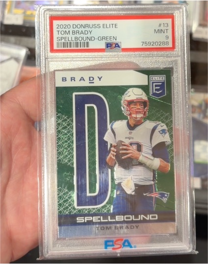 2020 Panini Donruss Elite #13 Tom Brady Spellbound Green — front