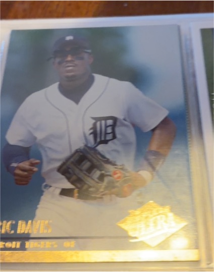1994 Fleer Ultra #354 Eric Davis — front