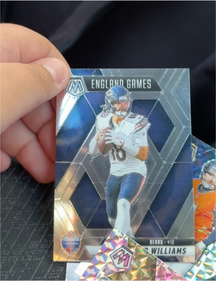 2025 Panini Mosaic #253 Caleb Williams — front