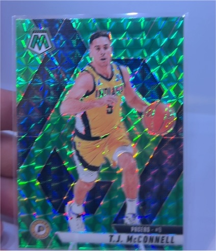 2024-25 Panini Mosaic #129 T.J. McConnell Green Mosaic — front