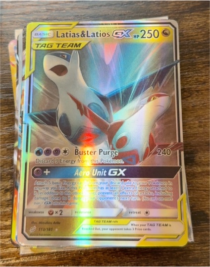 2019 Pokémon #113 Latias & Latios GX — front