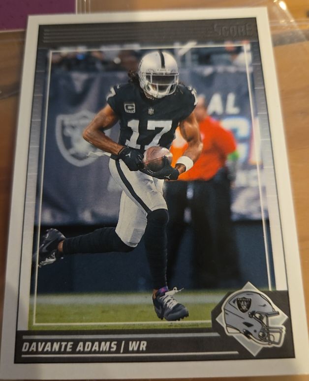 2024 Panini Score #148 Davante Adams — front