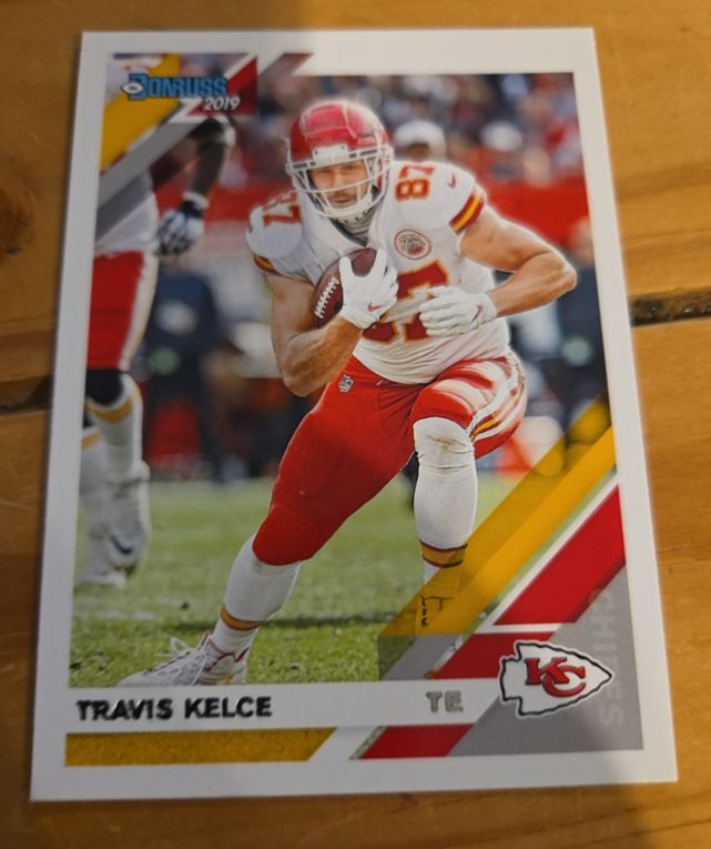 2019 Donruss #2 Travis Kelce — front