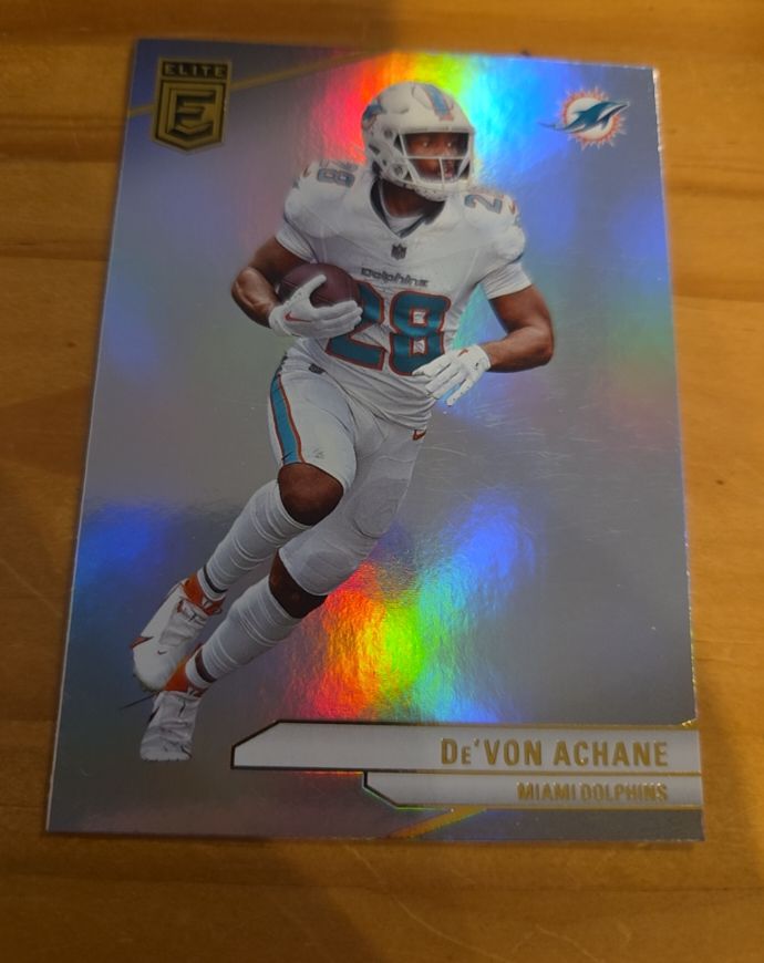 2024 Panini Donruss Elite #19 De'Von Achane — front