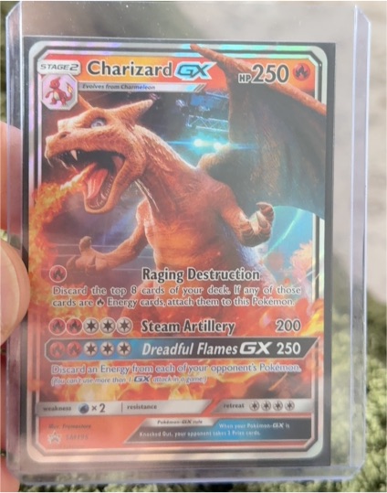 2019 Pokémon SM195 Charizard GX — front