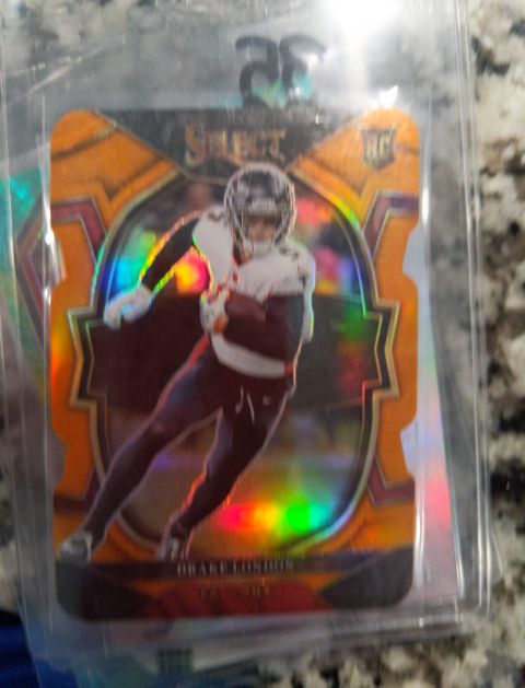 2022 Panini Select Concourse Orange Prizm Die-Cut #35 Drake London Rookie Card — front