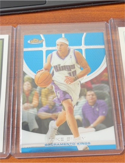 2003 Topps Finest #64 Mike Bibby — front