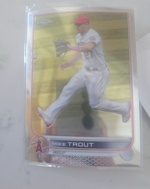 2022 Topps Chrome #200 Mike Trout — front