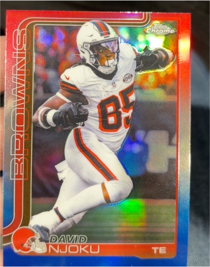2025 Topps Chrome #69 David Njoku Red White Blue Refractor — front