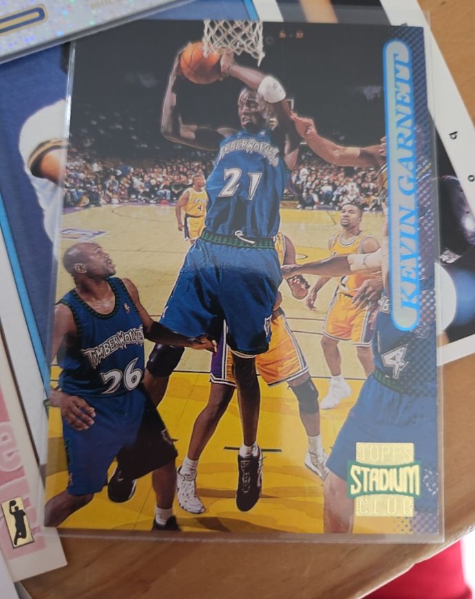 1996-97 Topps Stadium Club #177 Kevin Garnett — front
