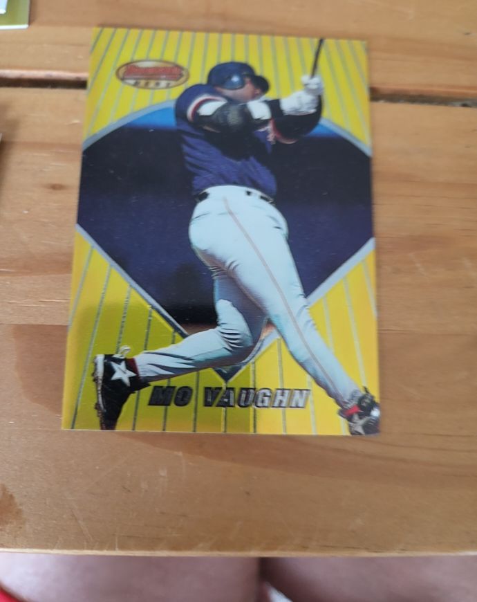 1996 Bowman's Best #16 Mo Vaughn — front
