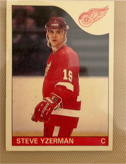 1985-86 Topps #29 Steve Yzerman — front