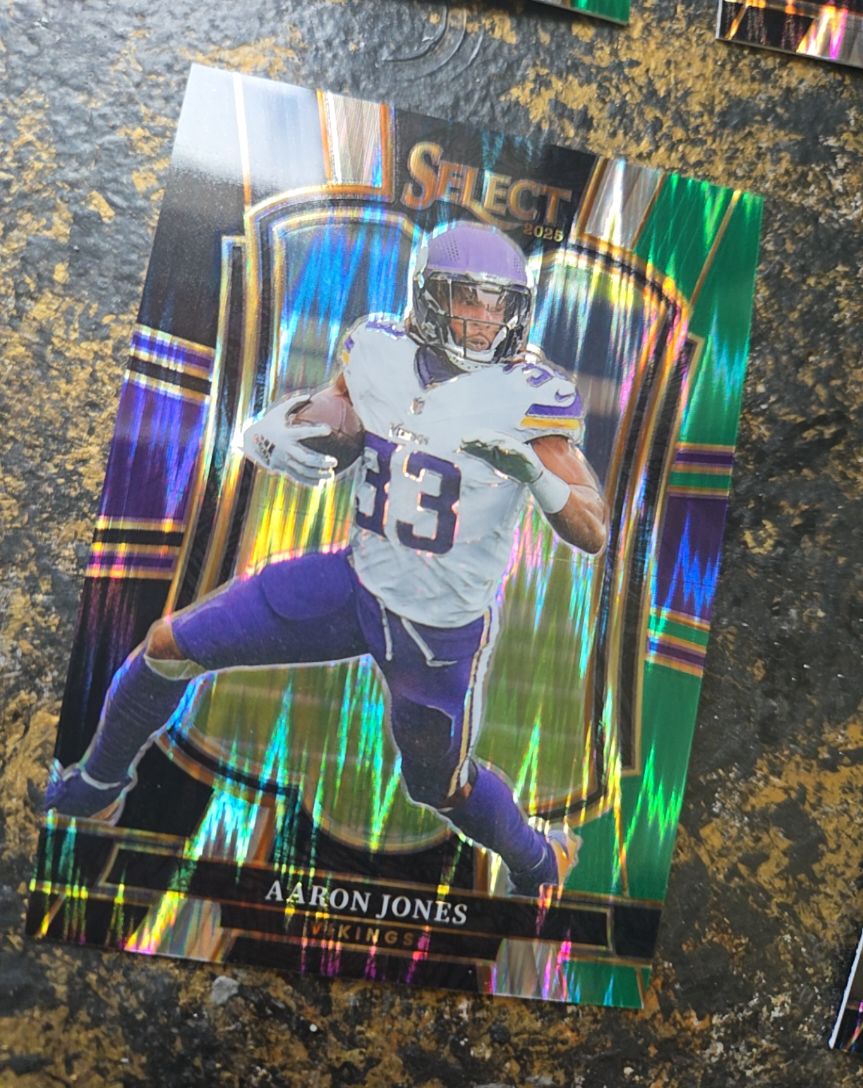 2025 Panini Select Premier Level #165 Aaron Jones — front