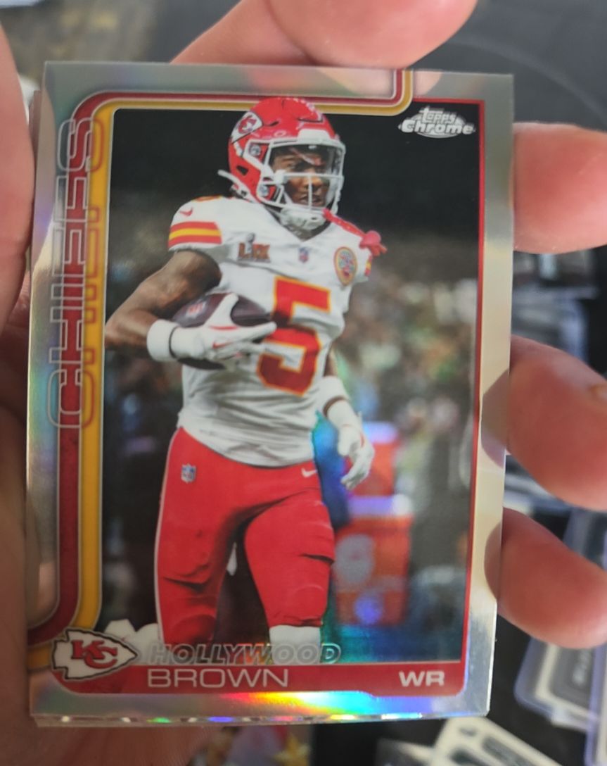 2025 Topps Chrome #146 Hollywood Brown — front
