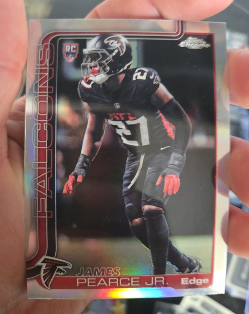 2025 Topps Chrome #351 James Pearce Jr. — front