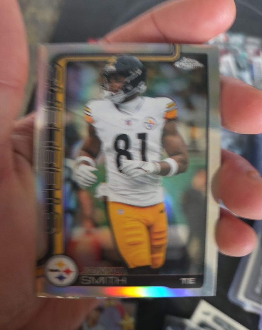 2025 Topps Chrome #257 Jonnu Smith — front