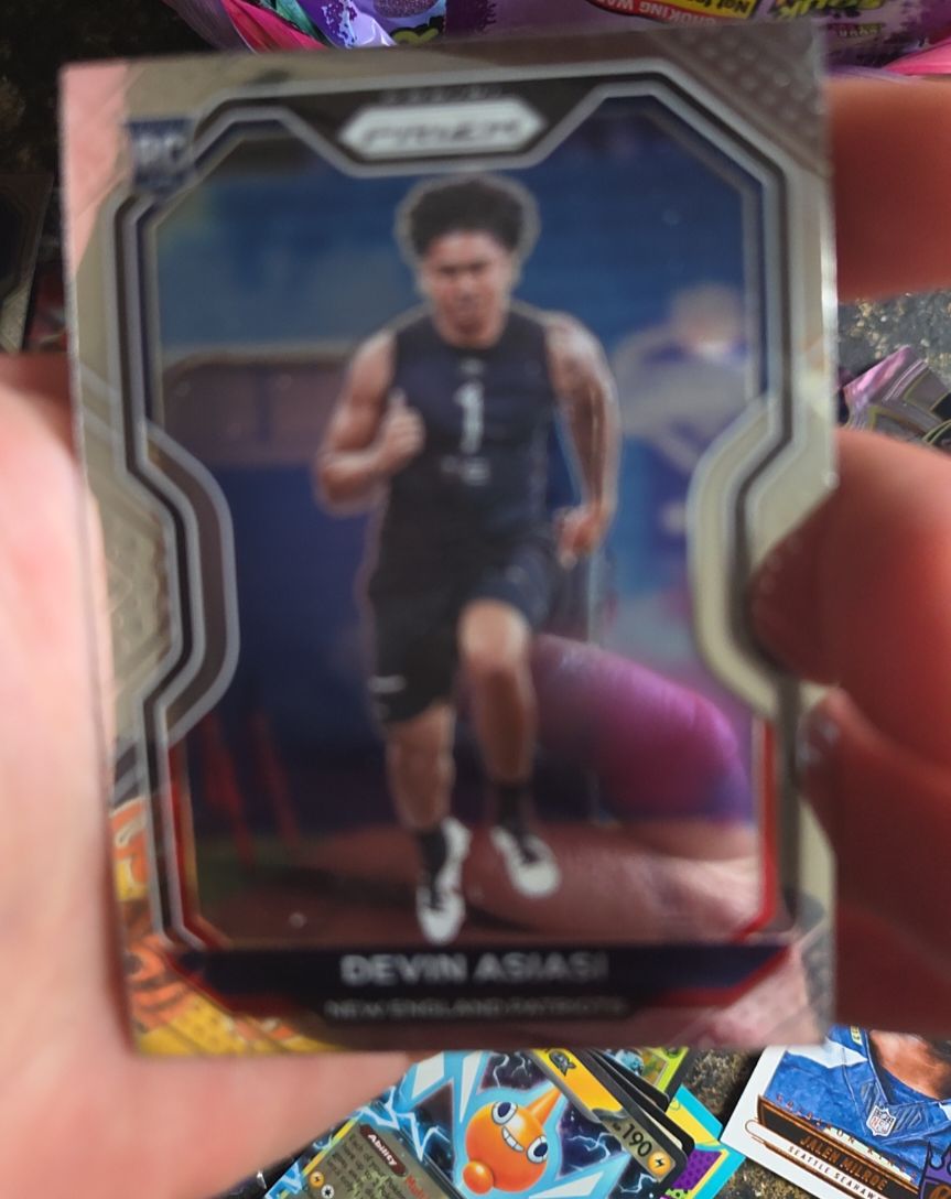 2020 Panini Prizm #370 Devin Asiasi — front