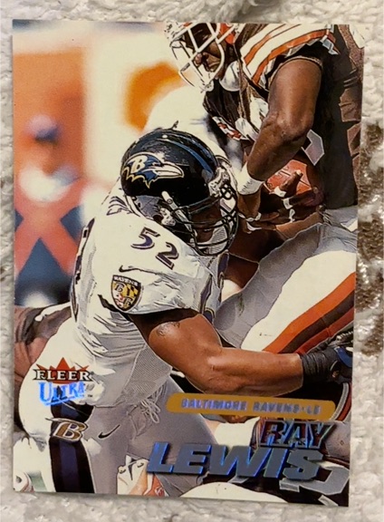 2001 Fleer Ultra #94 Ray Lewis — front