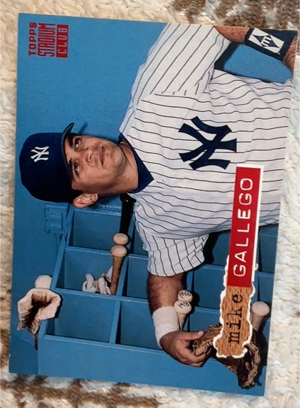 1994 Topps Stadium Club #388 Mike Gallego — front